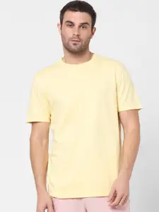 SELECTED Men Yellow T-shirt