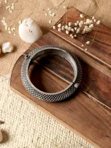 TEEJH Oxidised Silver-Toned Bangle
