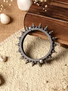 TEEJH Oxidised Silver-Toned Bangle