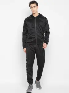 Yuuki Men Black Solid Tracksuits
