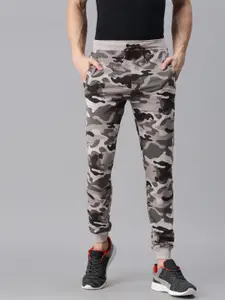 TOM BURG Men Grey Camouflage Printed Track Pants