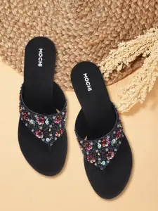 Mochi Woman Black Wedge Sandals