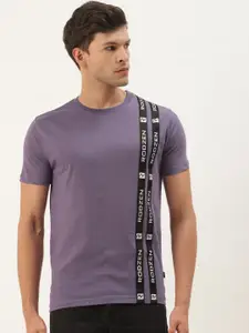 Rodzen Men Purple & Black Brand Logo Printed Slim Fit T-shirt