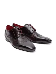 GABICCI Men Burgundy Textured Formal Derbys