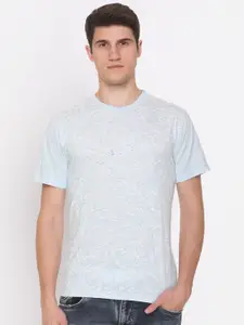 Obaan Men Blue & White Printed T-shirt