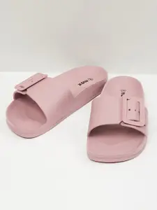 max Women Pink Sliders