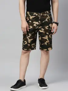 Bushirt Men Beige Camouflage Printed Cargo Shorts