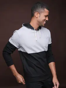 Campus Sutra Men Black Colourblocked Hooded Sweatshirt