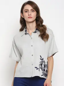 Taurus Women Grey & Navy Blue Floral Polo Collar Extended Sleeves Loose T-shirt