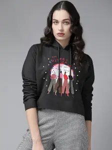 KASSUALLY Women Black & White Typography Print Crop Hooded Sweatshirt