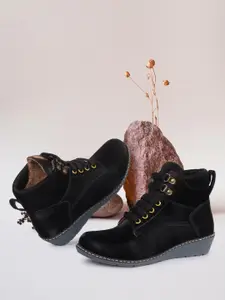 TWIN TOES Black Wedge Heeled Boots