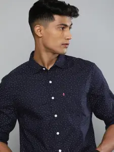 Levis Men Navy Blue & White Slim Fit Ditsy Printed Pure Cotton Casual Shirt