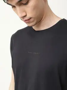 RARE RABBIT Men Black Solid Cotton Slim Fit T-shirt