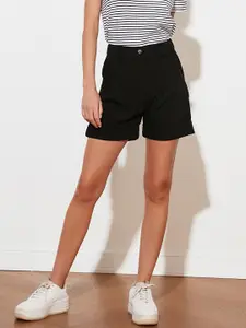 Trendyol Women Stylish Black Solid Shorts