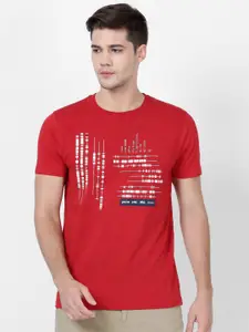 t-base Men Red Typography Printed Slim Fit T-shirt
