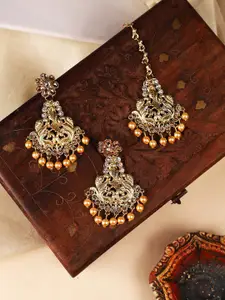 ANIKAS CREATION Gold-Plated & White Kundan Stone Studded & Beaded Maang Tika & Earring Set