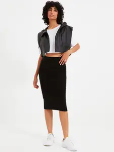 Trendyol Women Black Solid Knee Length Straight Skirt