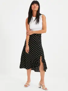 Trendyol Women Black & White Printed Knee Length Straight Skirt