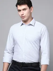 Park Avenue Men Blue Slim Fit Checked Formal Shirt