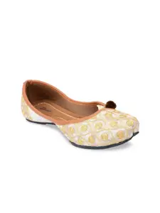 DESI COLOUR Women Gold & Silver Embroidered Leather Ethnic Mojaris Flats