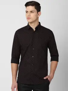 V Dot Men Maroon Slim Fit Printed Pure Cotton Casual Shirt