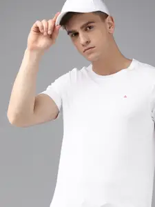 Arrow Men White Solid Slim Fit Pure Cotton Casual T-shirt