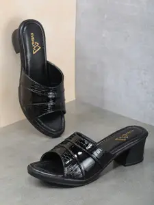 EVERLY Black Textured Block Heels