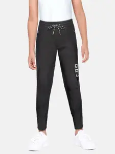 Gini and Jony Boys Black Solid Track Pants with Applique Detail
