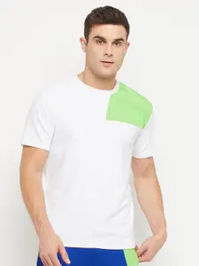 FUGAZEE Men White & Green Solid Cotton Round Neck T-shirt