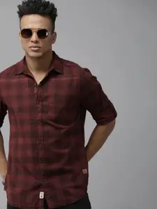 Roadster Men Maroon Classic Checked Cotton Casual Shirt