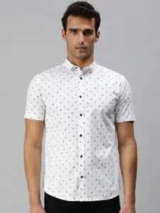 SHOWOFF Men White Cotton Classic Slim Fit Printed Casual Shirt