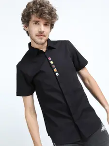 LOCOMOTIVE Men Black Solid Slim Fit Cotton Casual Shirt