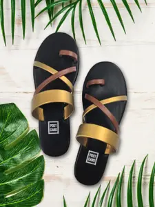 POSTCARD Women Brown One Toe Flats