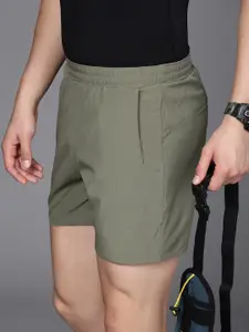 Columbia Men Mid-Rise Omni-Wick Hike Quick Dry Short