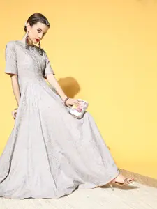 Sangria Women Grey Floral Gown For Days