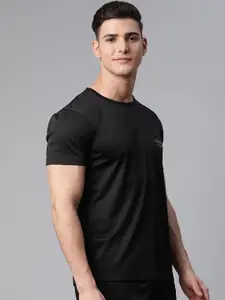 MACK JONNEY JONNEY Men Black Solid Tracksuits