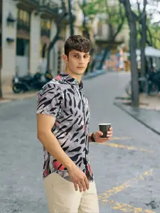 HIGHLANDER Men Grey Slim Fit Printed Casual Shirt