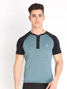 CHKOKKO Men Sea Green & Black Henley Neck Outdoor T-shirt
