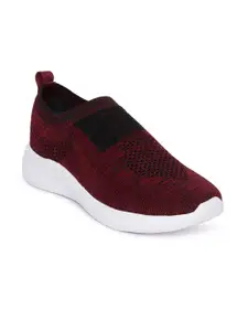 Paragon Men Maroon Running Shoes
