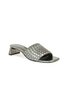 DESIGN CREW Silver-Toned Block Sandals