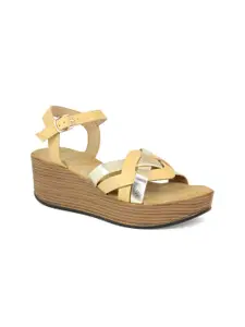 DESIGN CREW Gold-Toned Wedge Sandals with Buckles
