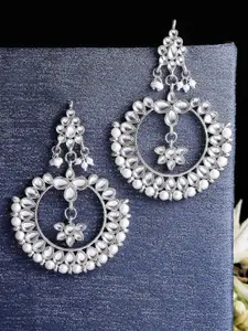 KARATCART Silver Plated Kundan Studded Chandbalis Earrings