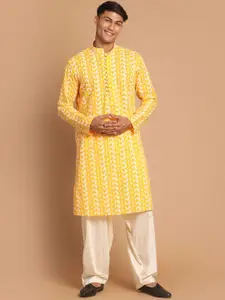 VASTRAMAY Men Orange & White Embroidered Chikankari Pure Cotton Kurta with Patiala
