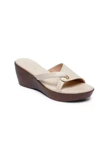 VALIOSAA Cream-Coloured Wedge Heels