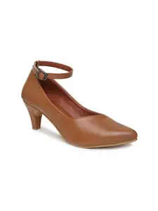 VALIOSAA Tan Kitten Pumps