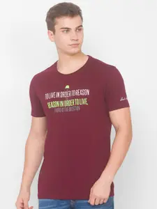 SPYKAR Men Burgundy Typography Printed Slim Fit T-shirt