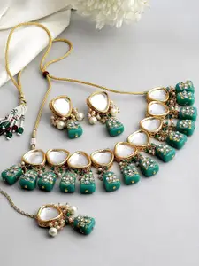 KARATCART Gold-Plated Green & White Tumble Studded Polki Kundan Choker Necklace Set