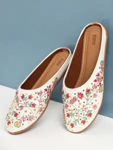 Kiana House Of Fashion Women White & Pink Embellished Ethnic Mules Flats