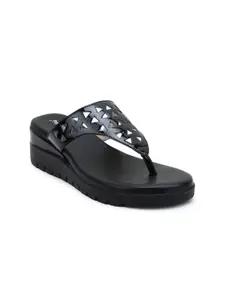PEPITOES Black Flatform Sandals