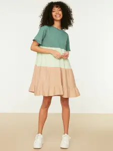 Trendyol Women Green & Off White Colourblocked Tiered A-Line Dress